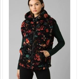 PRANA - NWT POLAR ESCAPE VEST